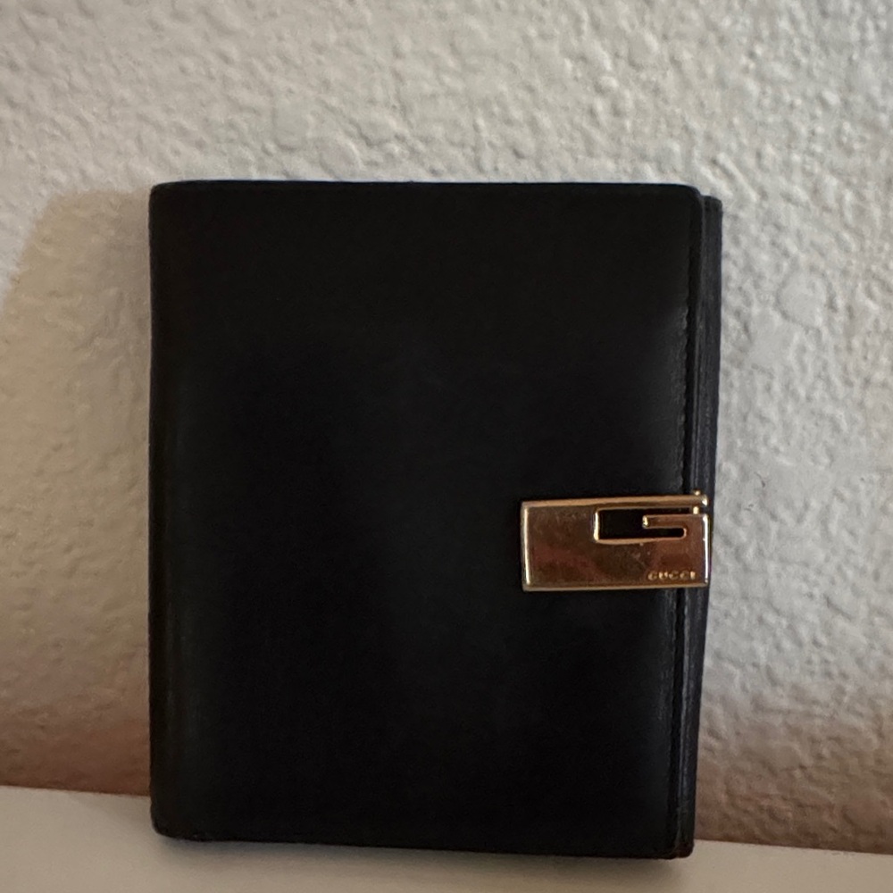 Gucci Black Leather Card Holder with Gold Accent